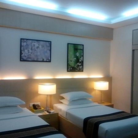 Hotel 7 Mile Yangon Dış mekan fotoğraf