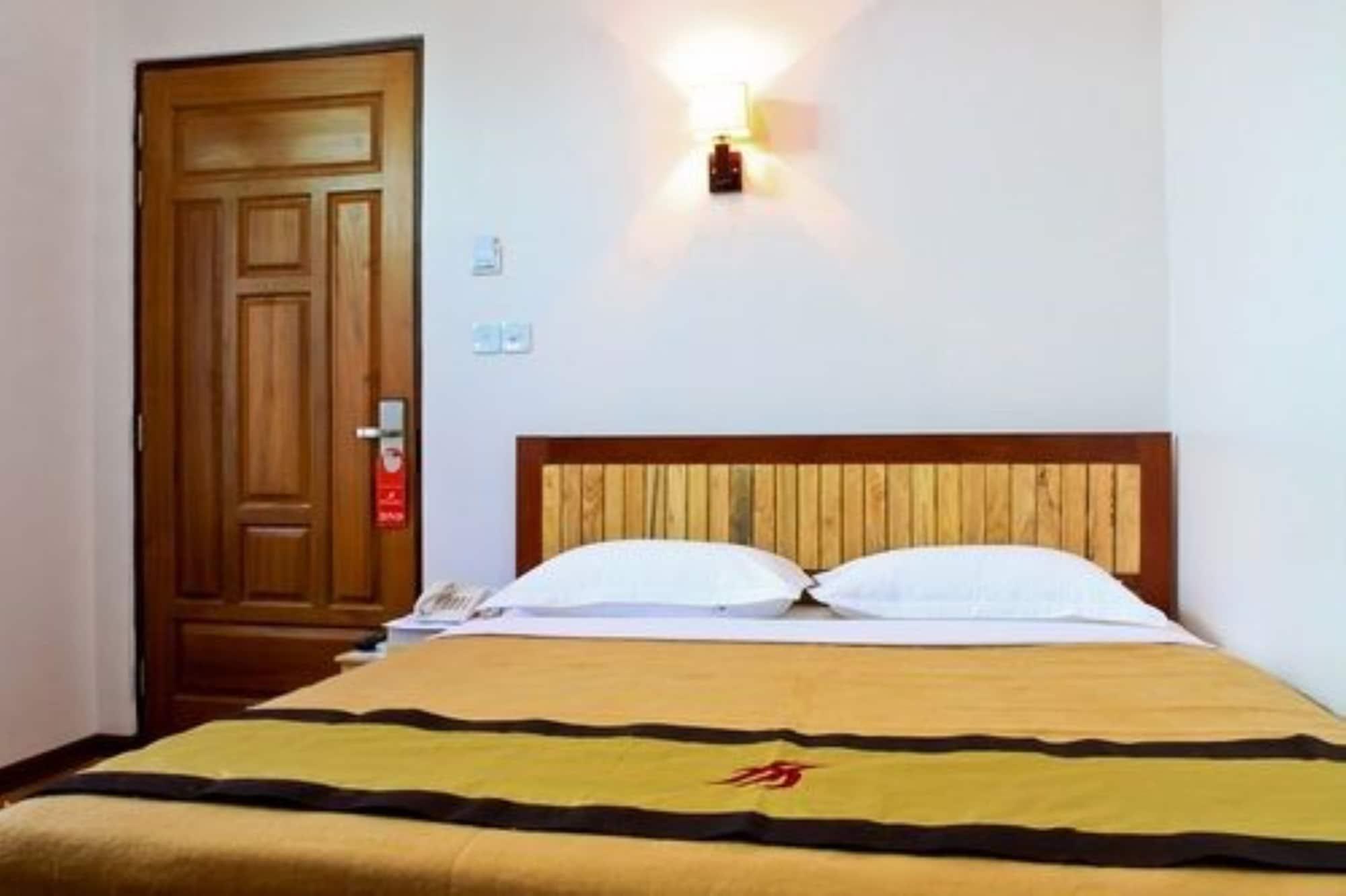 Hotel 7 Mile Yangon Dış mekan fotoğraf