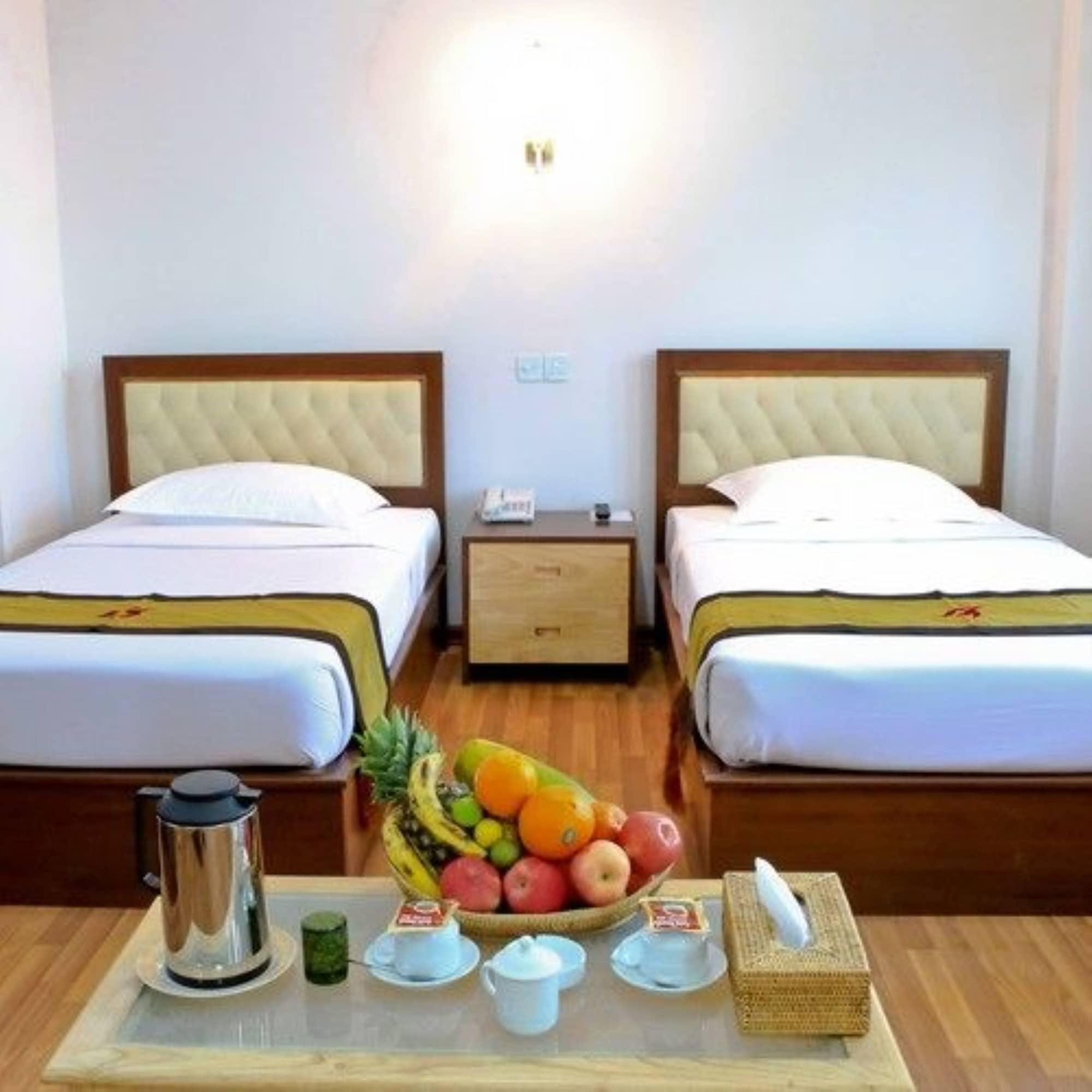 Hotel 7 Mile Yangon Dış mekan fotoğraf