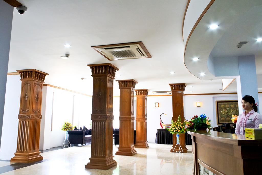 Hotel 7 Mile Yangon Dış mekan fotoğraf