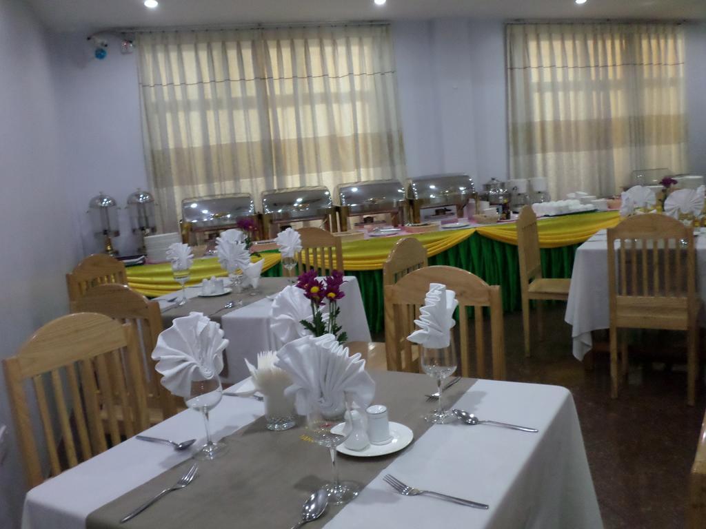 Hotel 7 Mile Yangon Dış mekan fotoğraf