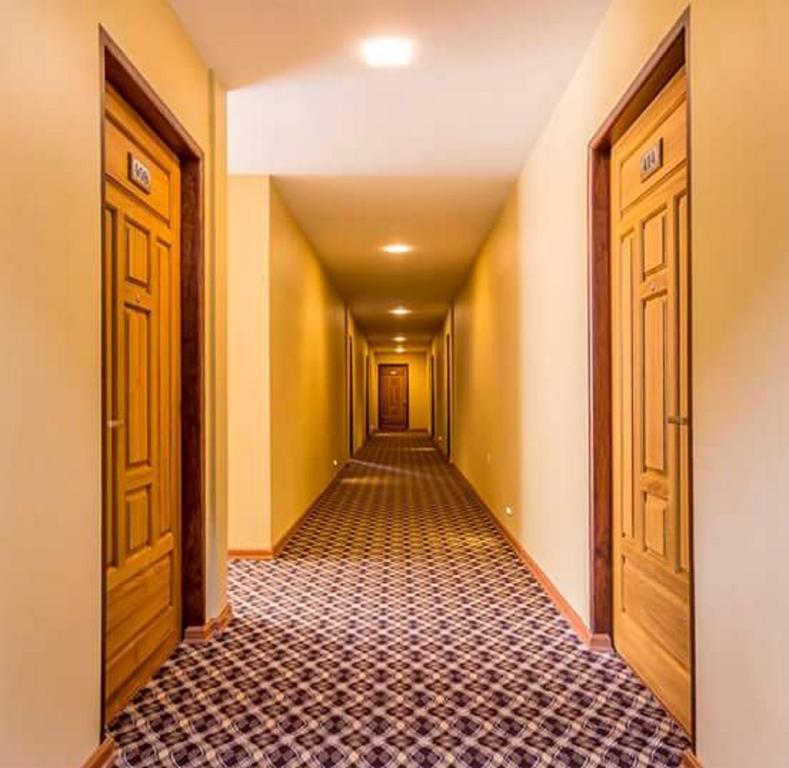 Hotel 7 Mile Yangon Dış mekan fotoğraf