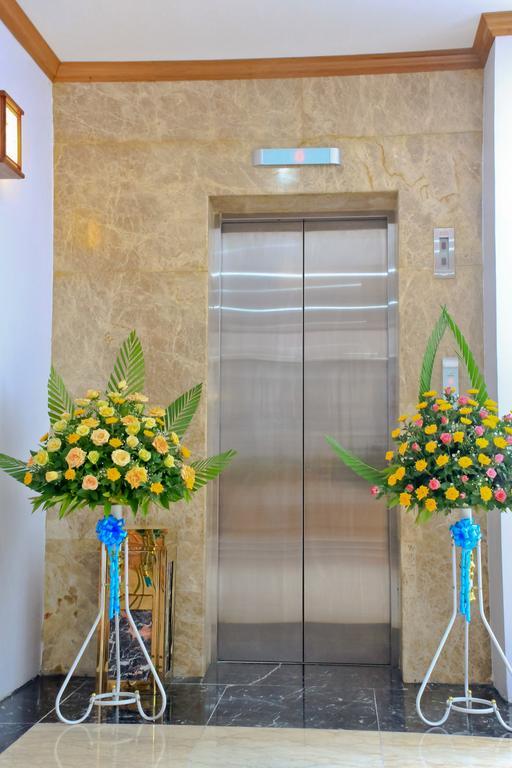 Hotel 7 Mile Yangon Dış mekan fotoğraf