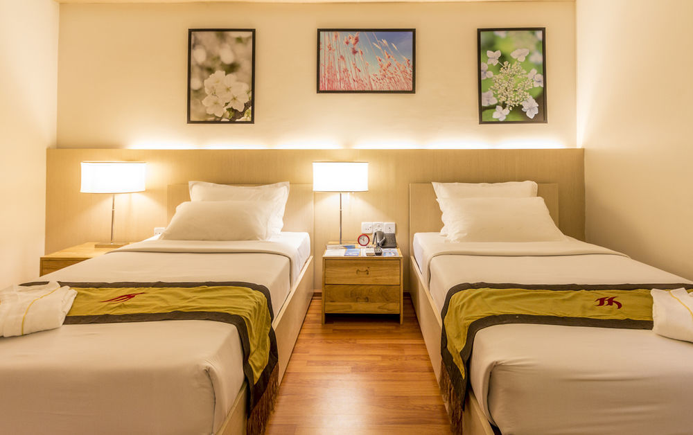 Hotel 7 Mile Yangon Dış mekan fotoğraf